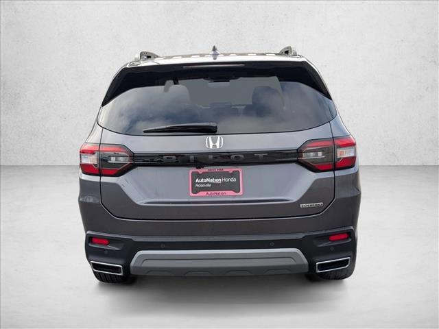 new 2025 Honda Pilot car, priced at $51,925