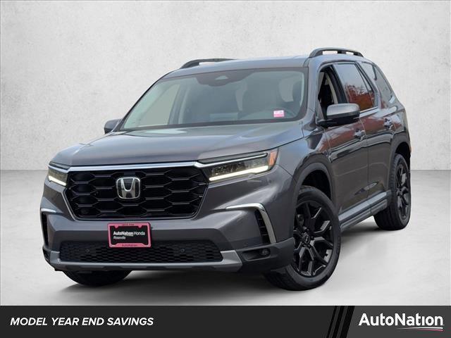 new 2025 Honda Pilot car, priced at $51,925