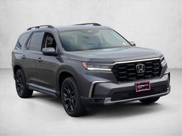 new 2025 Honda Pilot car, priced at $51,925