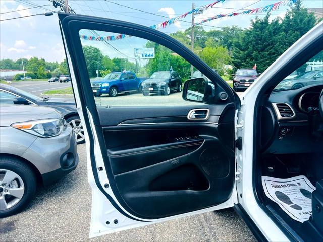 used 2017 Jeep Grand Cherokee car, priced at $15,995