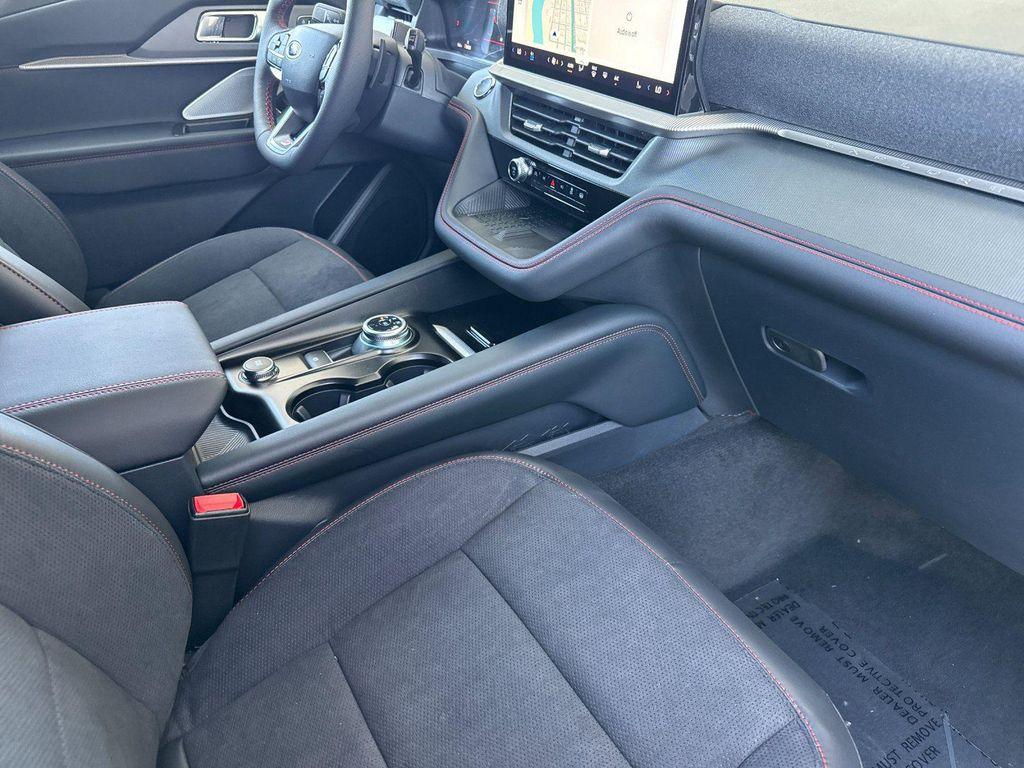 new 2025 Ford Explorer car, priced at $60,655