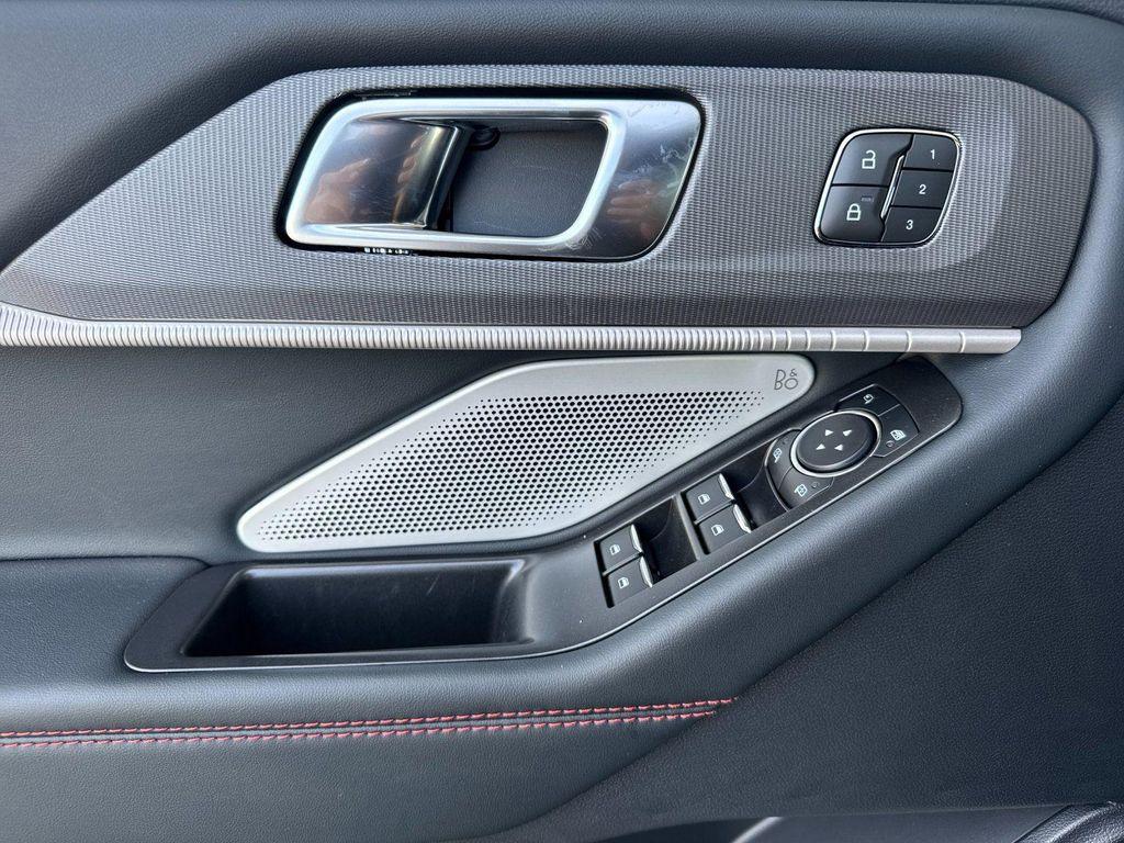 new 2025 Ford Explorer car, priced at $60,655