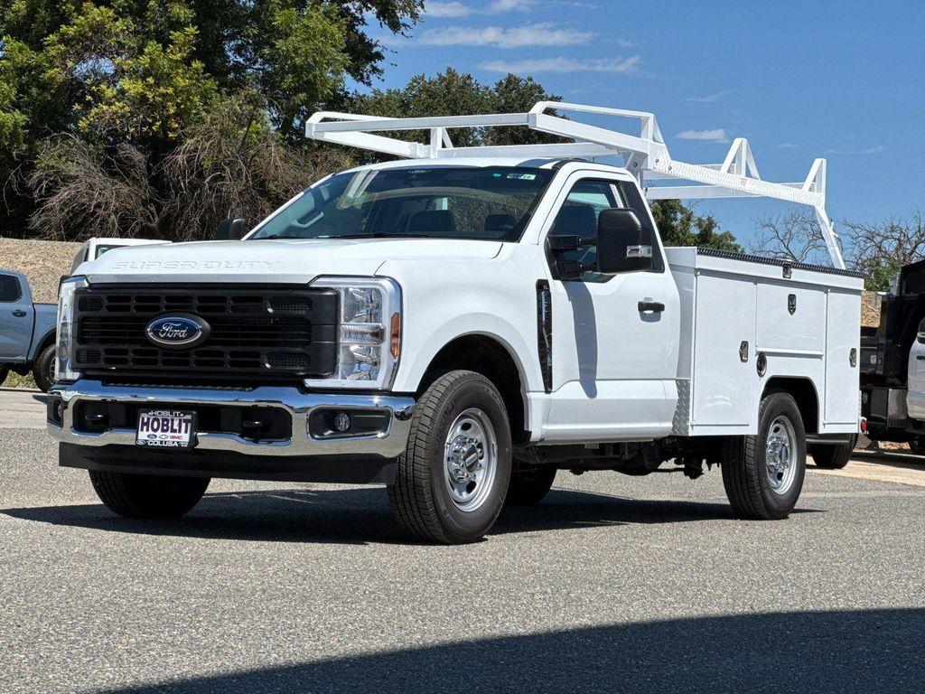 new 2025 Ford F-250 car, priced at $60,920