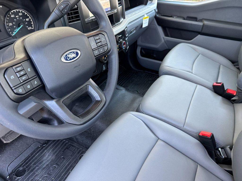 new 2025 Ford F-250 car, priced at $60,920