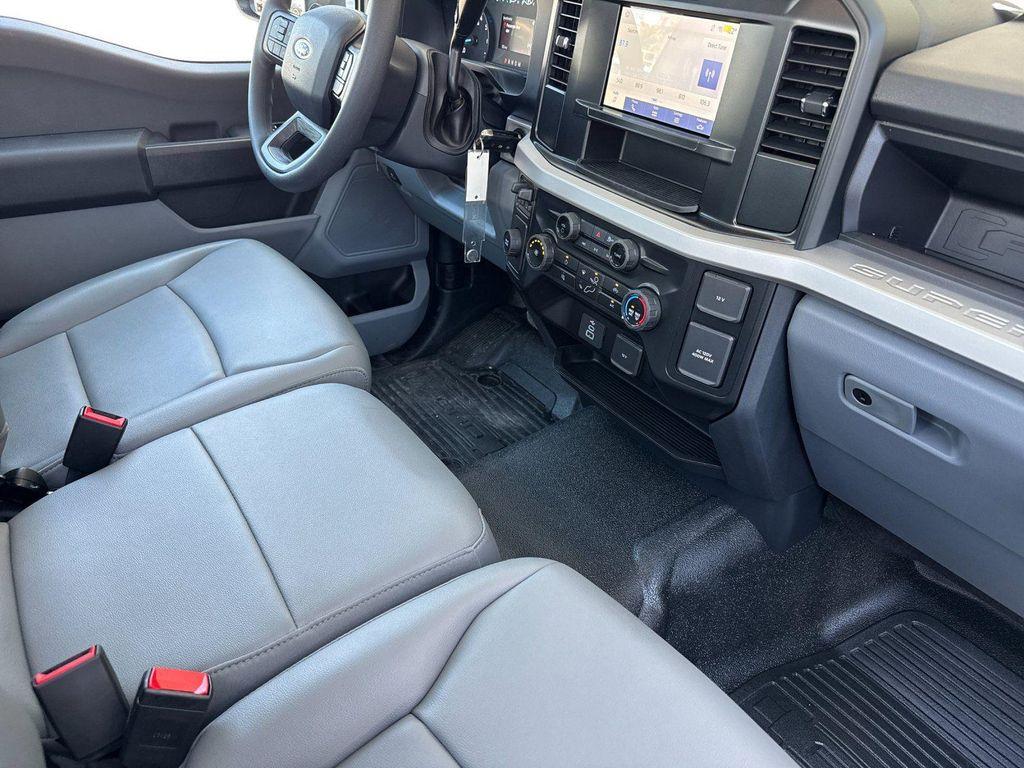 new 2025 Ford F-250 car, priced at $60,920