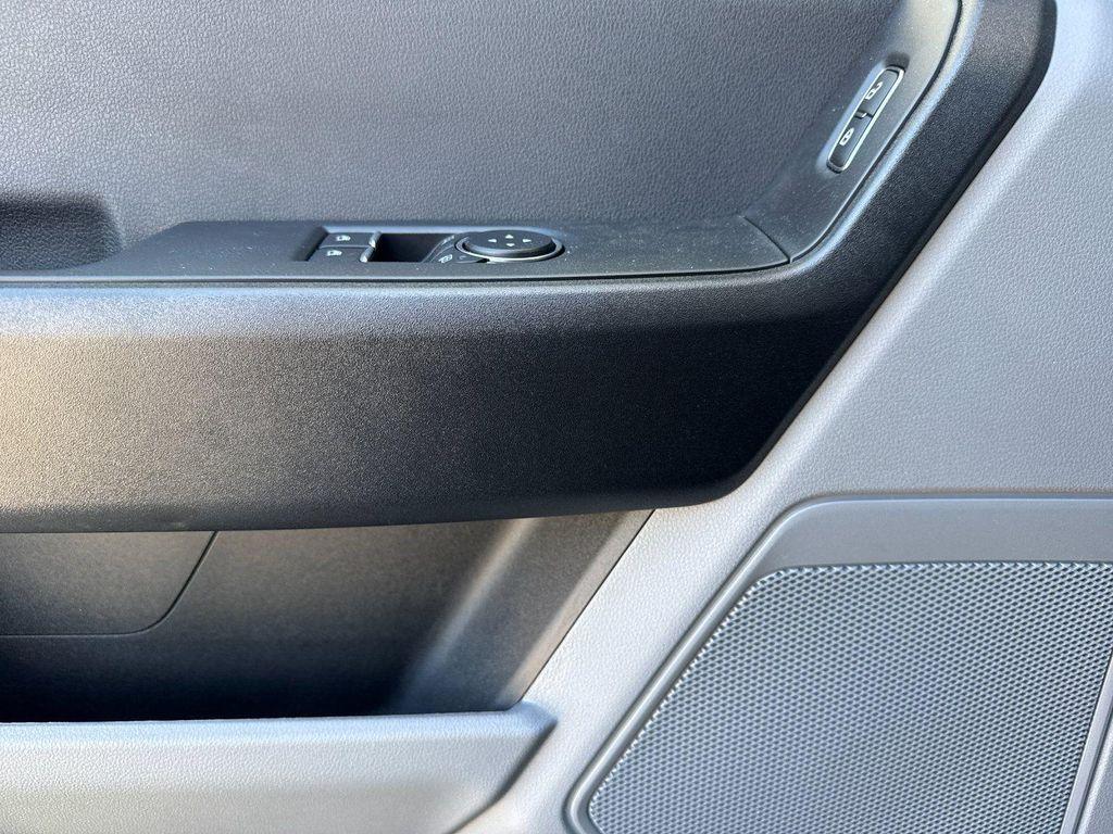 new 2025 Ford F-250 car, priced at $60,920
