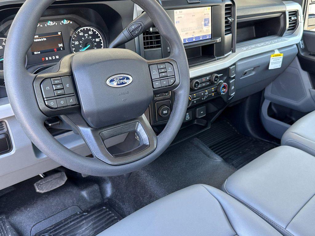 new 2025 Ford F-250 car, priced at $60,920