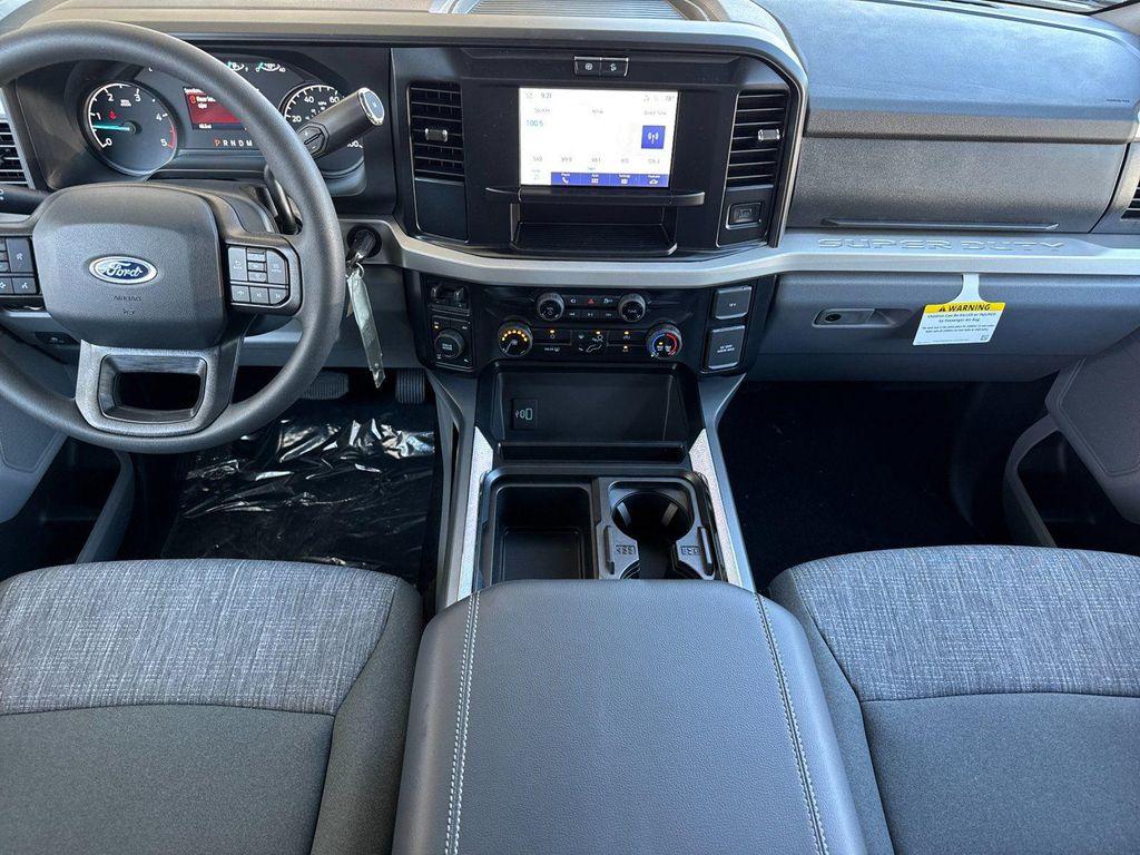 new 2025 Ford F-250 car, priced at $67,644