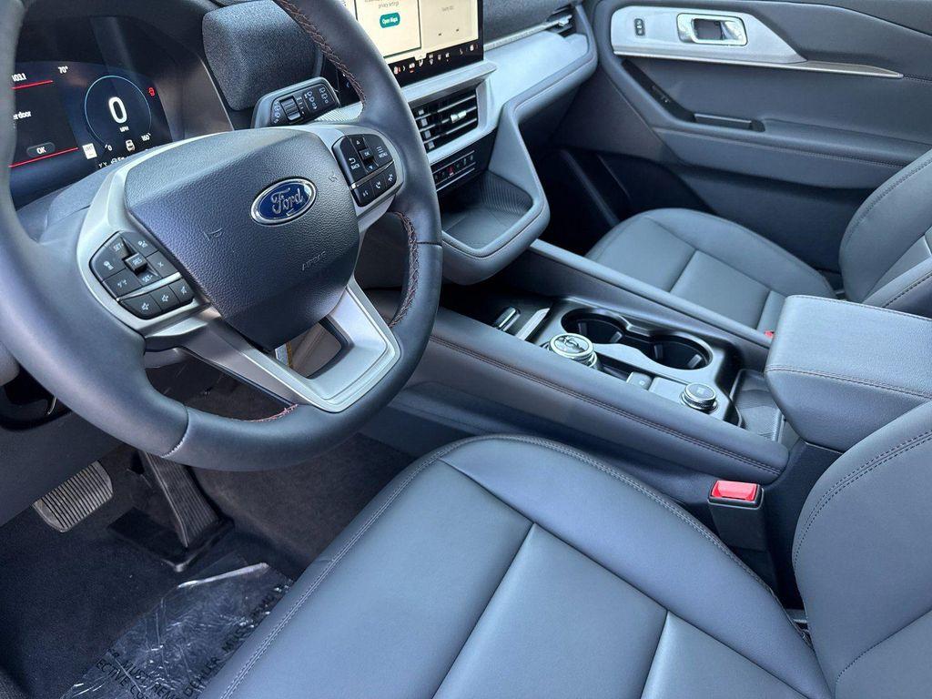 new 2025 Ford Explorer car, priced at $50,165