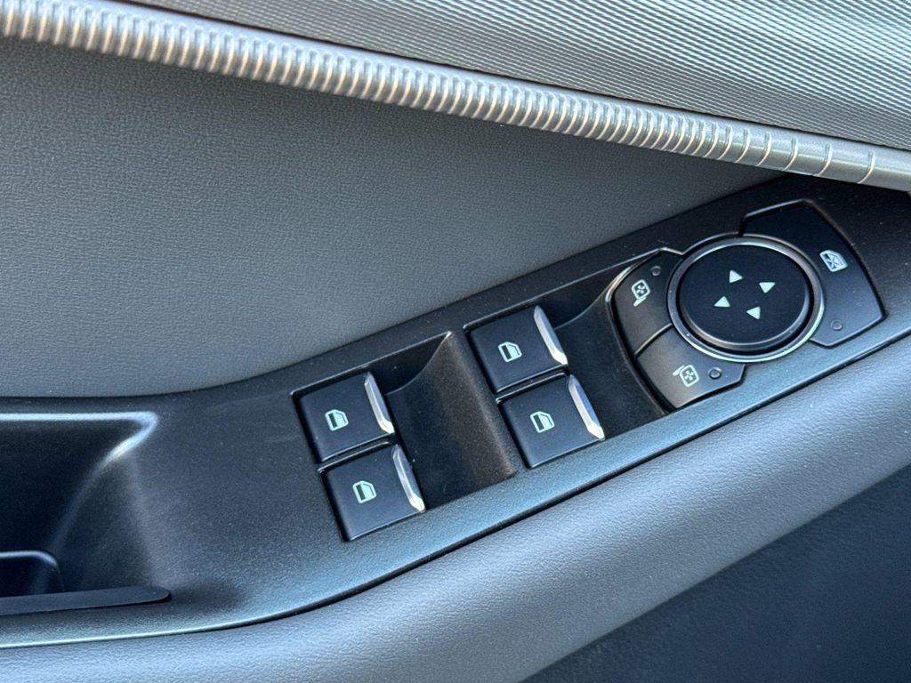 new 2025 Ford Explorer car, priced at $50,165