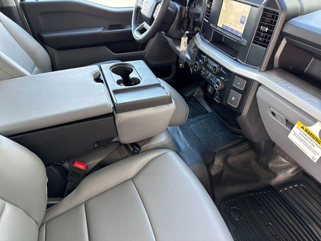 new 2025 Ford F-450 car, priced at $76,155