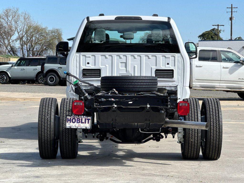 new 2025 Ford F-450 car, priced at $76,155