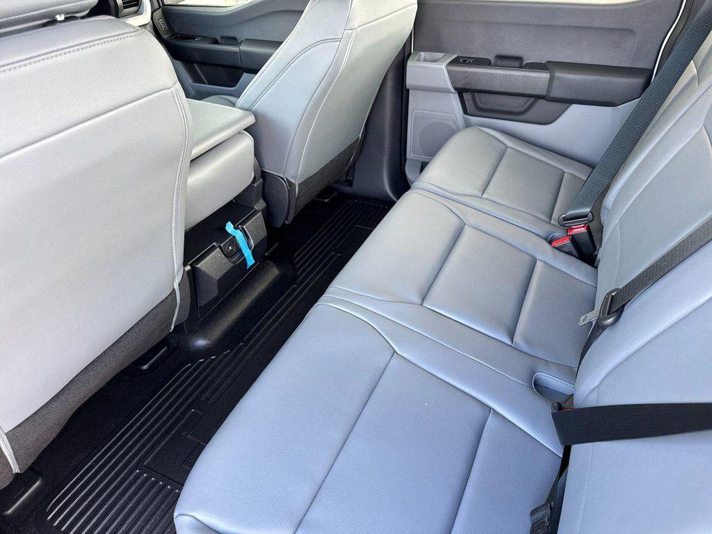 new 2025 Ford F-450 car, priced at $76,155