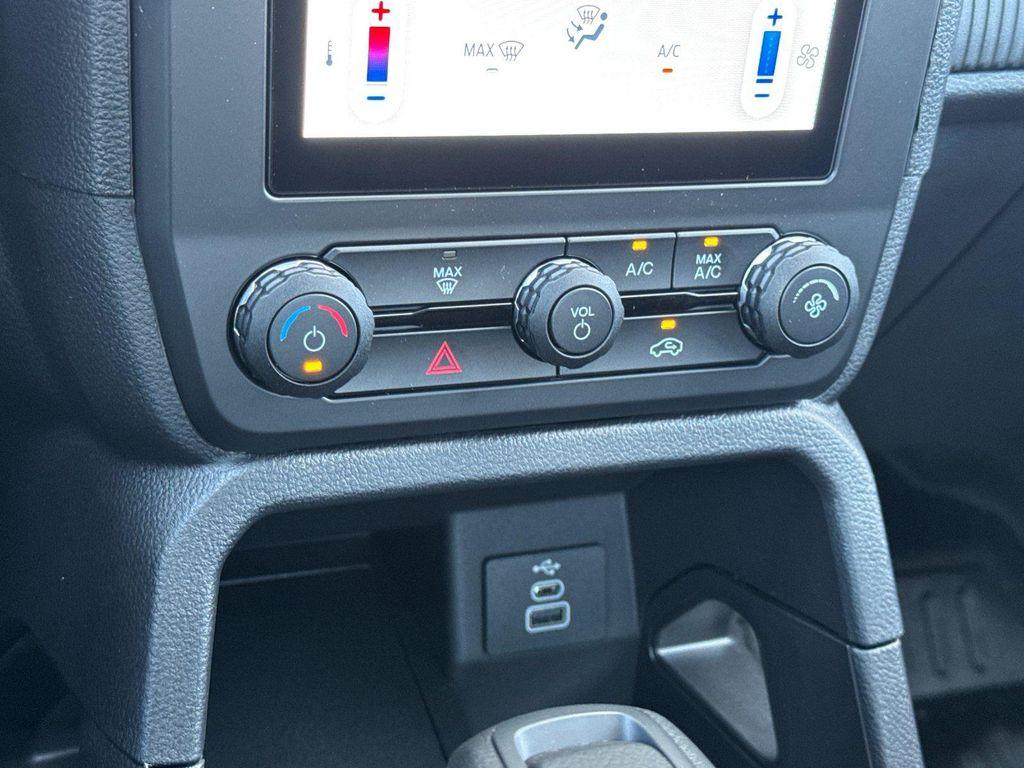 new 2025 Ford Ranger car, priced at $37,080