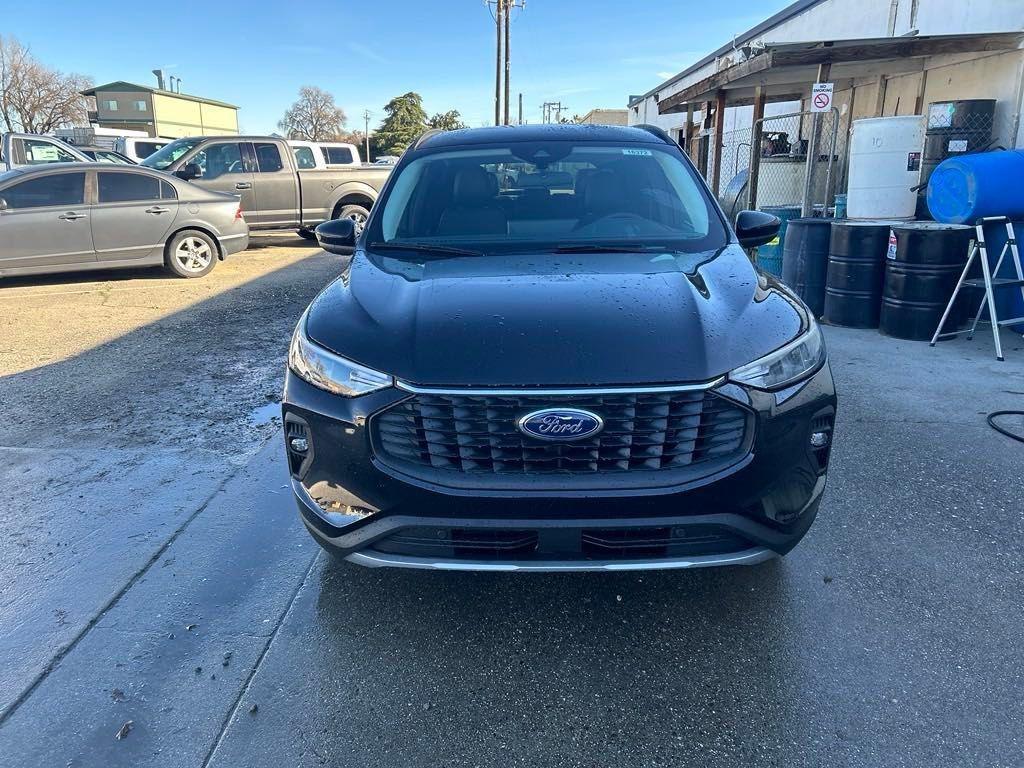 new 2025 Ford Escape PHEV car, priced at $31,395