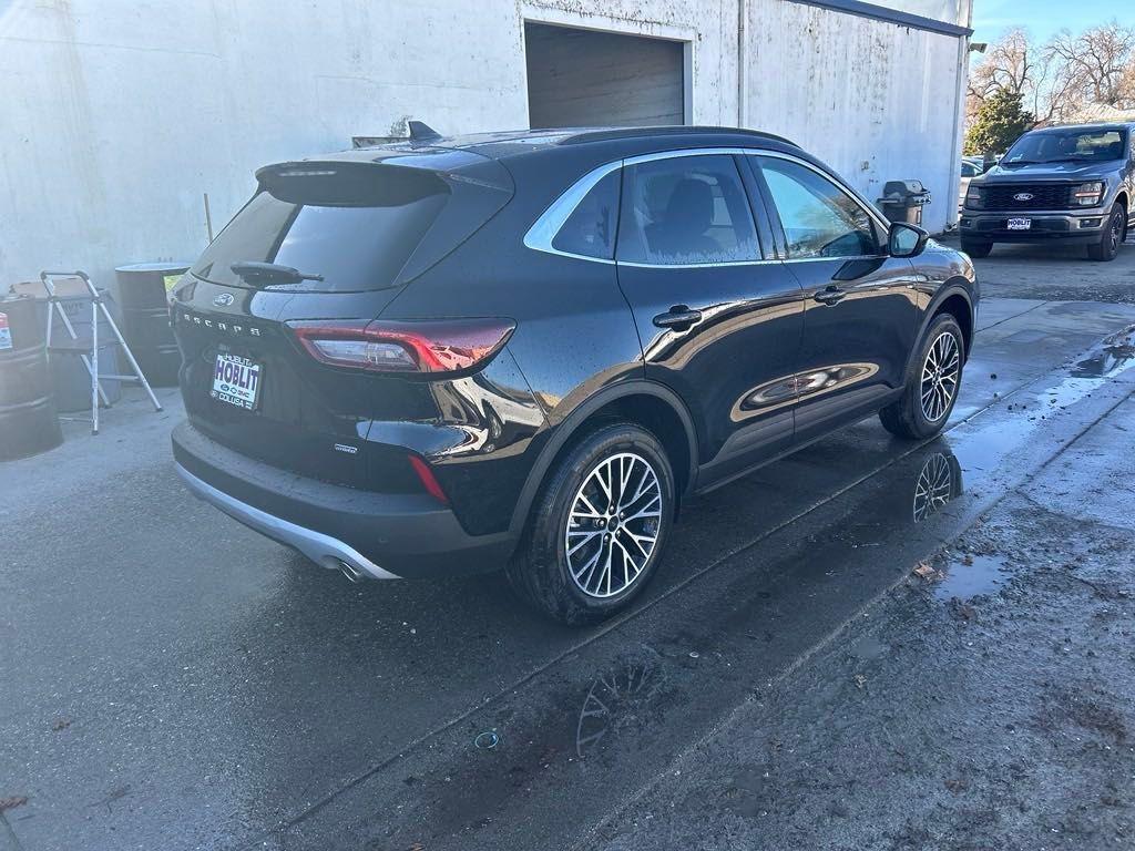 new 2025 Ford Escape PHEV car, priced at $31,395