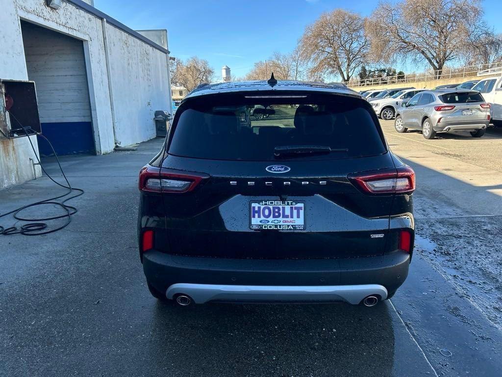 new 2025 Ford Escape PHEV car, priced at $31,395