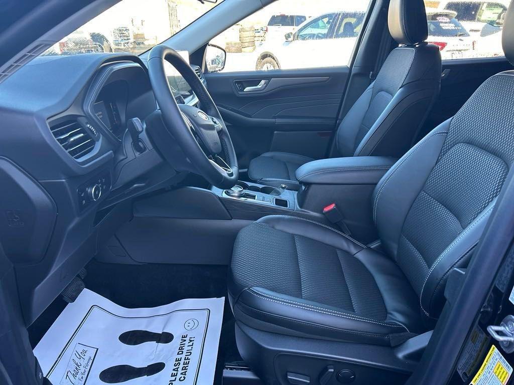new 2025 Ford Escape PHEV car, priced at $31,395