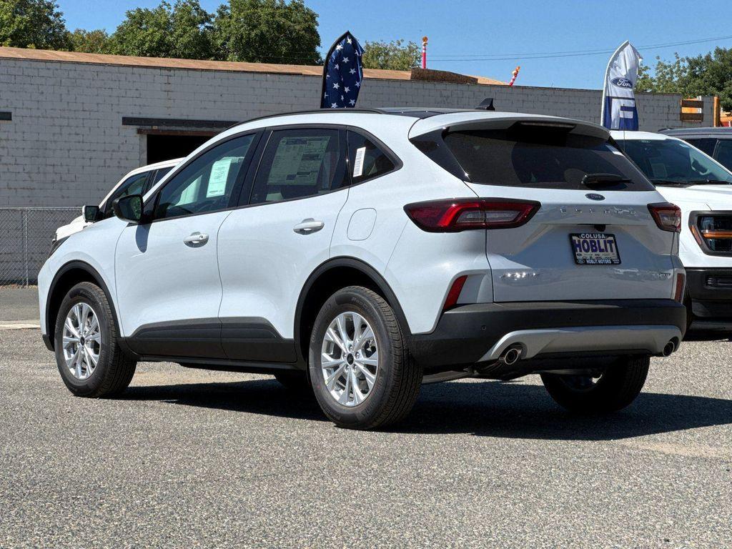 new 2025 Ford Escape car, priced at $31,990