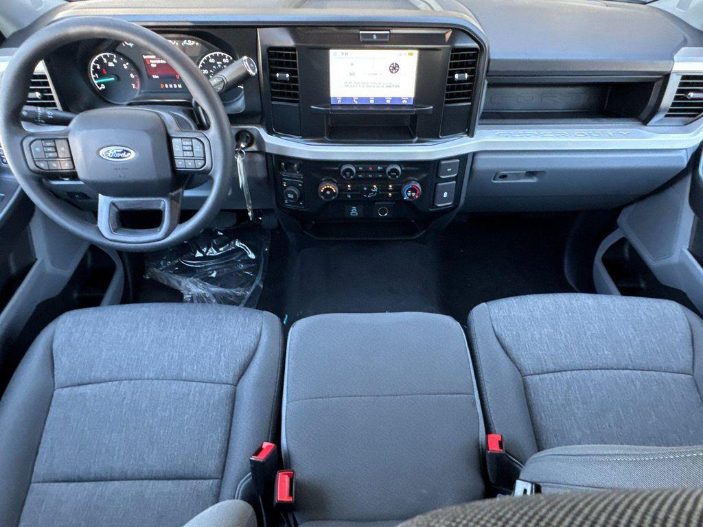 new 2025 Ford F-250 car, priced at $58,725