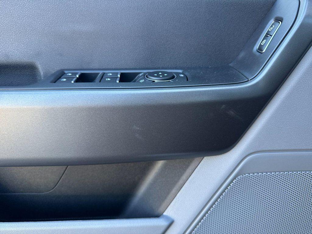 new 2025 Ford F-250 car, priced at $58,725