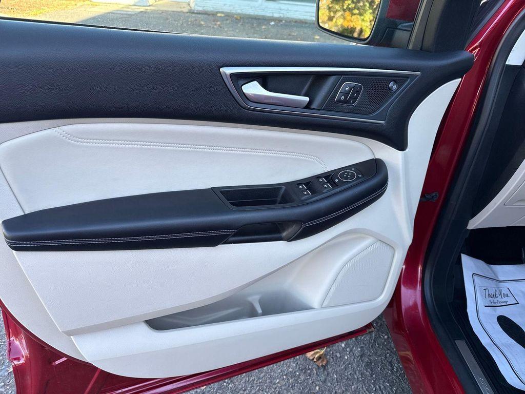 used 2022 Ford Edge car, priced at $30,000