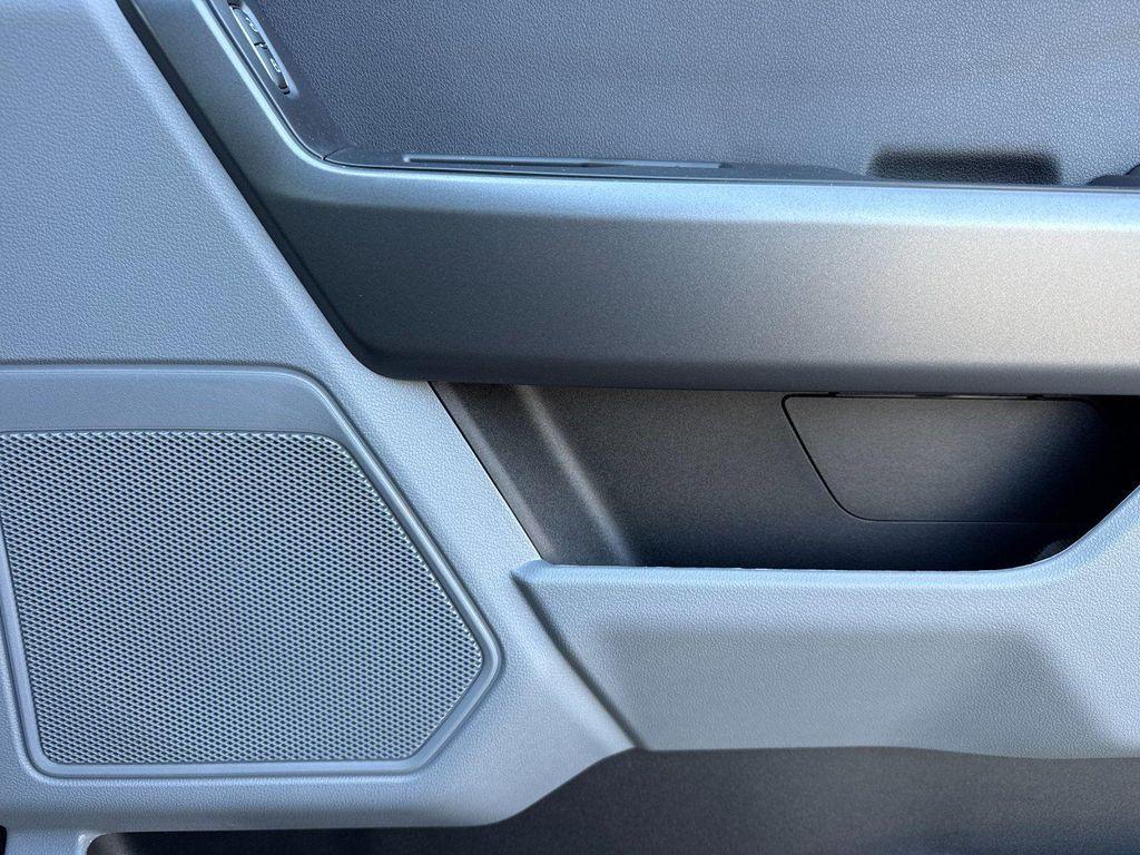 new 2025 Ford F-250 car, priced at $52,920