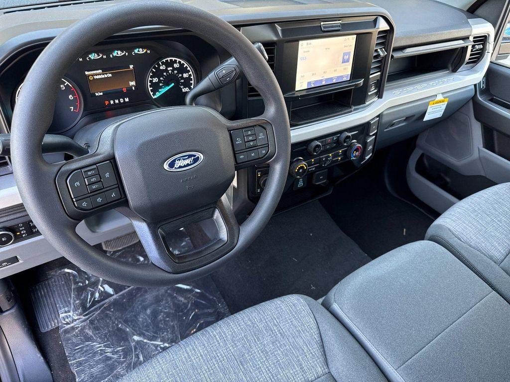 new 2025 Ford F-250 car, priced at $52,920