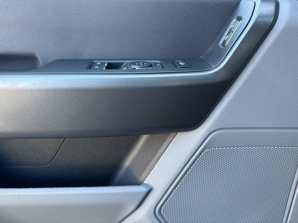 new 2025 Ford F-250 car, priced at $52,920