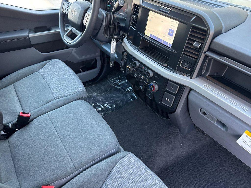 new 2025 Ford F-250 car, priced at $52,920