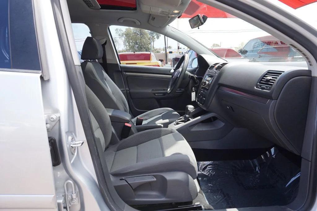 used 2007 Volkswagen Rabbit car, priced at $6,998