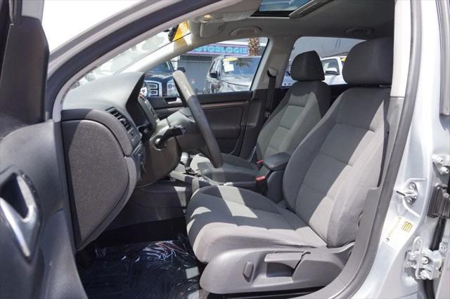 used 2007 Volkswagen Rabbit car, priced at $6,998