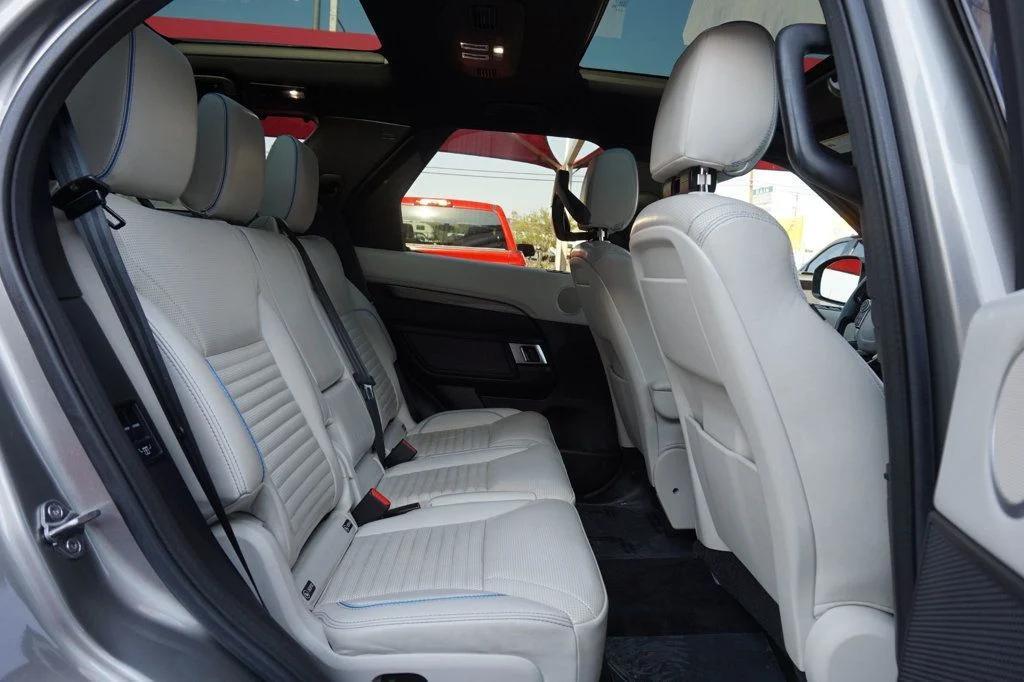 used 2018 Land Rover Discovery car, priced at $19,998