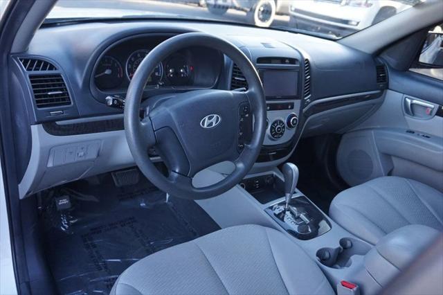 used 2009 Hyundai Santa Fe car, priced at $8,998