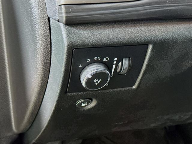used 2022 Jeep Grand Cherokee car, priced at $27,990