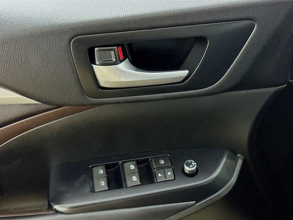 used 2017 Toyota Highlander car, priced at $24,690