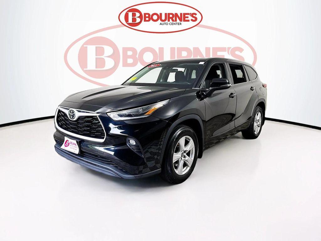 used 2021 Toyota Highlander car, priced at $27,490