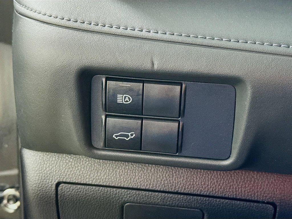 used 2021 Toyota Highlander car, priced at $27,490