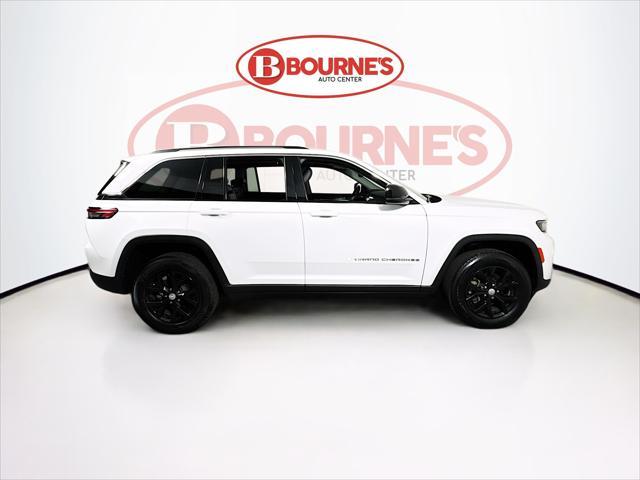 used 2022 Jeep Grand Cherokee car, priced at $31,390