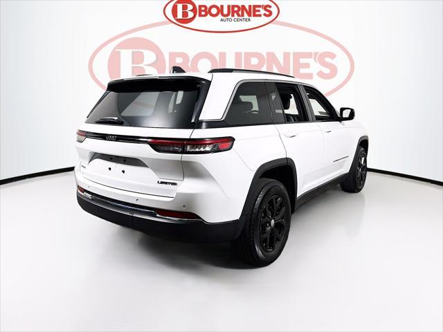 used 2022 Jeep Grand Cherokee car, priced at $31,390