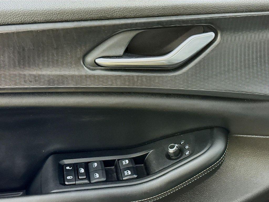 used 2024 Jeep Grand Cherokee L car, priced at $27,590