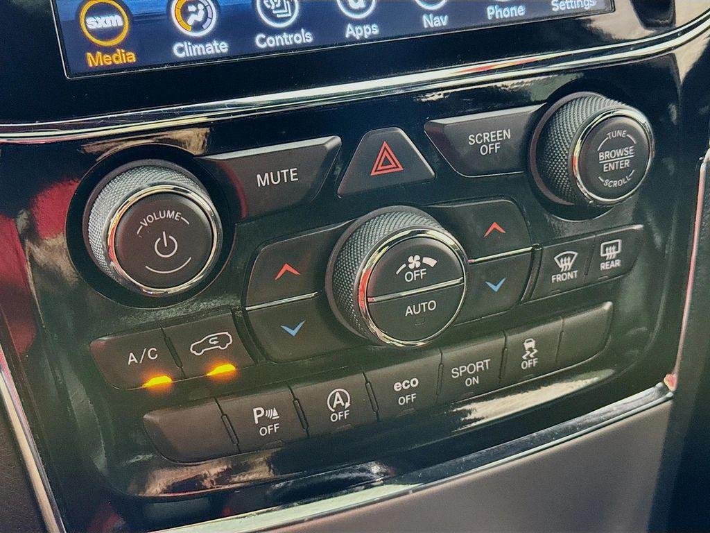 used 2022 Jeep Grand Cherokee car, priced at $28,790