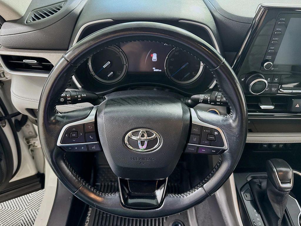 used 2021 Toyota Highlander Hybrid car, priced at $29,990