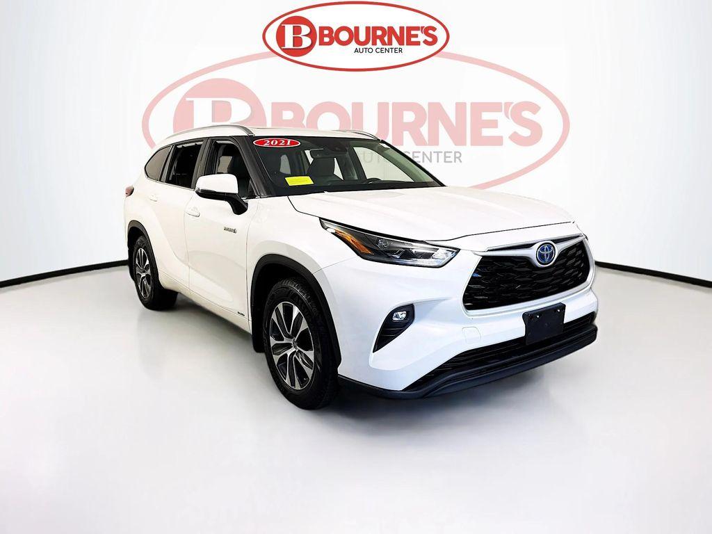 used 2021 Toyota Highlander Hybrid car, priced at $29,990