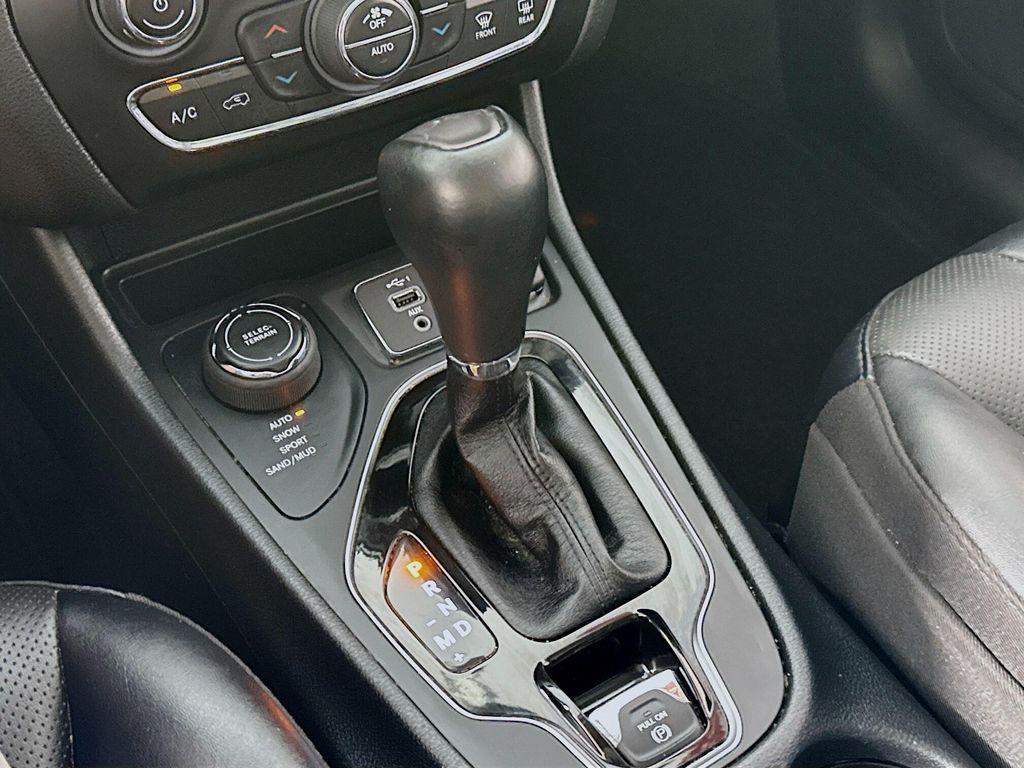 used 2022 Jeep Cherokee car, priced at $22,590