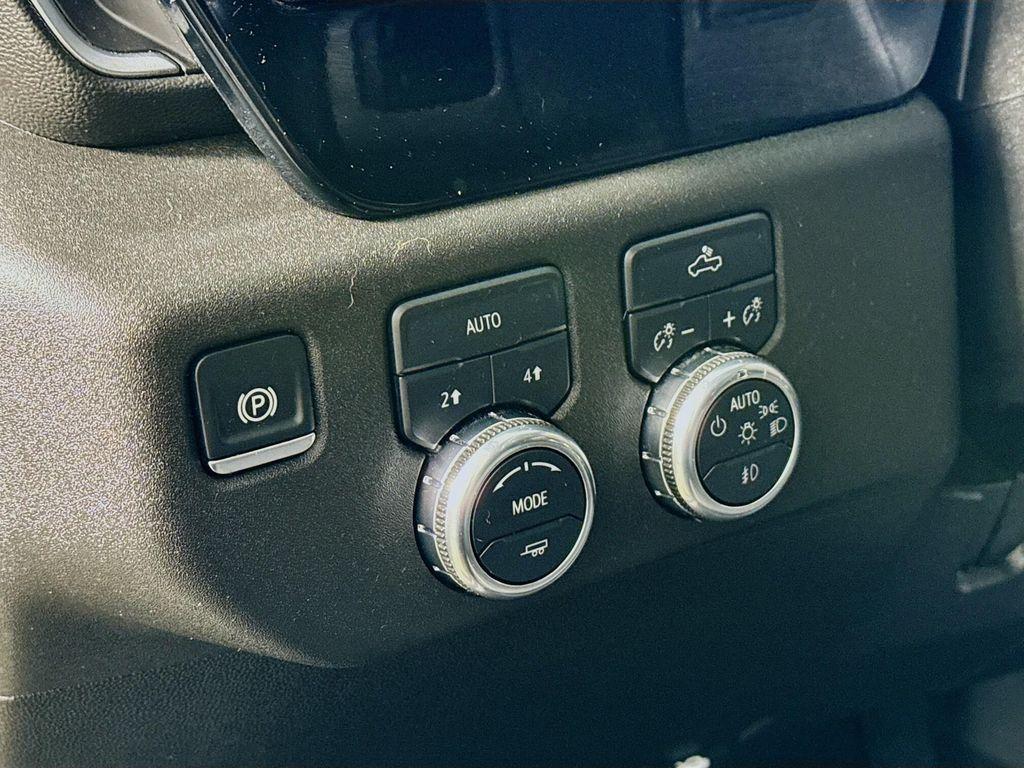 used 2024 GMC Sierra 1500 car, priced at $38,790