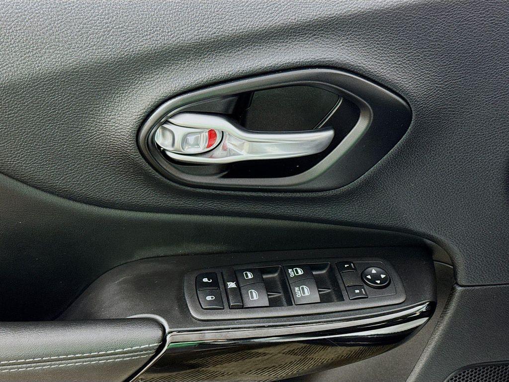 used 2023 Jeep Cherokee car, priced at $21,990