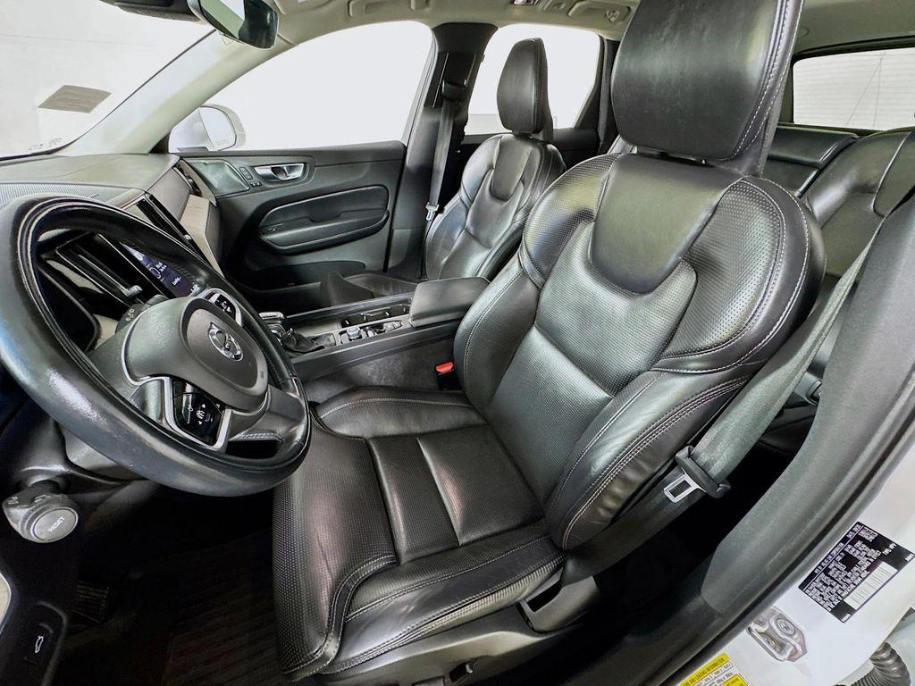 used 2021 Volvo XC60 car, priced at $27,490