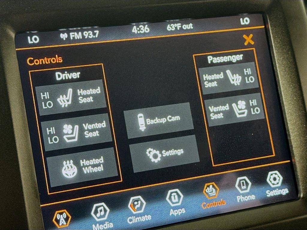 used 2022 Jeep Cherokee car, priced at $25,590