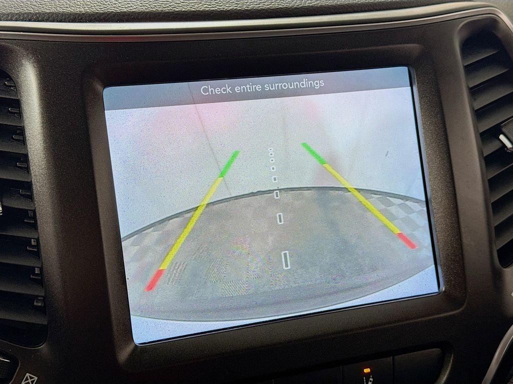 used 2022 Jeep Cherokee car, priced at $25,590